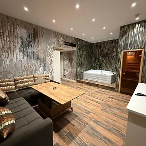 Hotel Black Mont, Bakoe