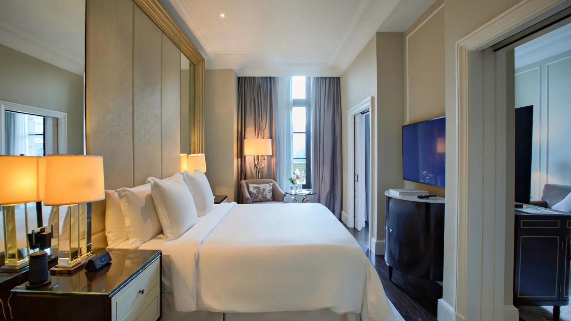 Four Seasons Hotel Baku